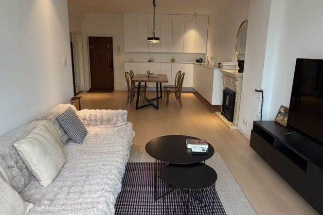 Modern 1br/90sqm &elevator @Changping Rd & Line 7