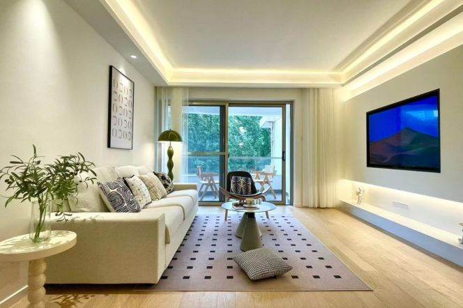 Changping Rd metro/3br2bt/central AC/floor heat/free club/tennis court/pool/dishwasher