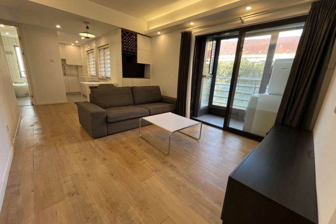 Jiangsu Rd.  cozy and bright 2br plus outside balcony