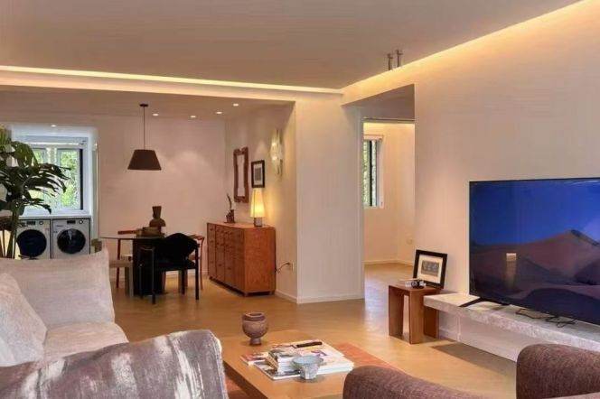 Modern 3brs with floor heating  belong to Jing an temple