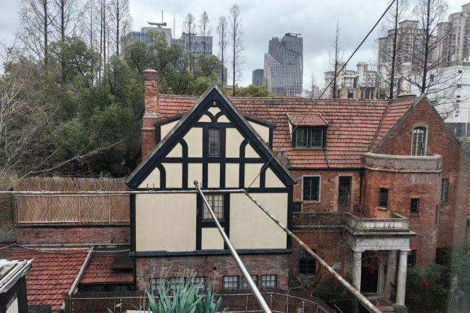 Bight & Cozy 1 br on XinHua Rd .easy to L 10/11 JiaoTong University st.