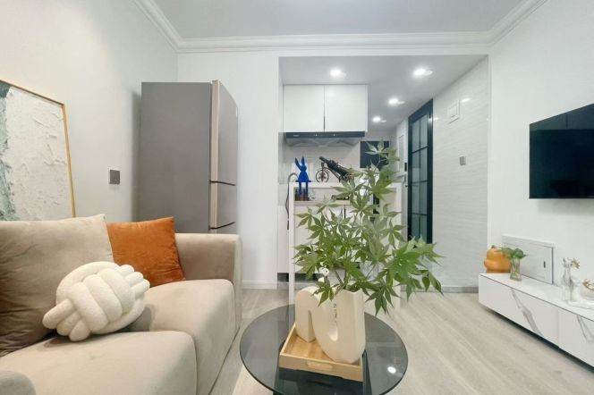 jiangsu rd station one bedroom
