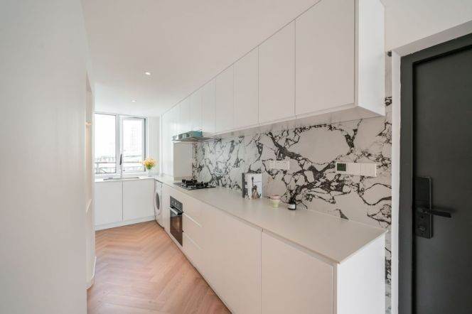 Moder3brs with floor heating belong to Xintiandi area