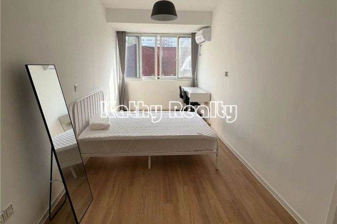 Loads of lights 1BR APT Changle Rd Jing’an Temple 7.9k