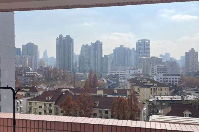 Bright&Spacious&Modern 2Bdrs 1Bath Apt+Zhong Shan Park+Open Balcony+Awesome View