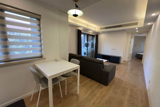 Jiangsu Rd.  cozy and bright 2br plus outside balcony