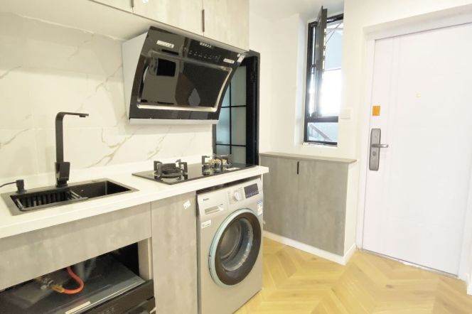 Furnished 1Br Floor heating S. Shaanxi Rd Station