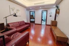 Good layout 3 br in quiet place near ZhangJiang + Century Park  . L 7 JinXiu rd st