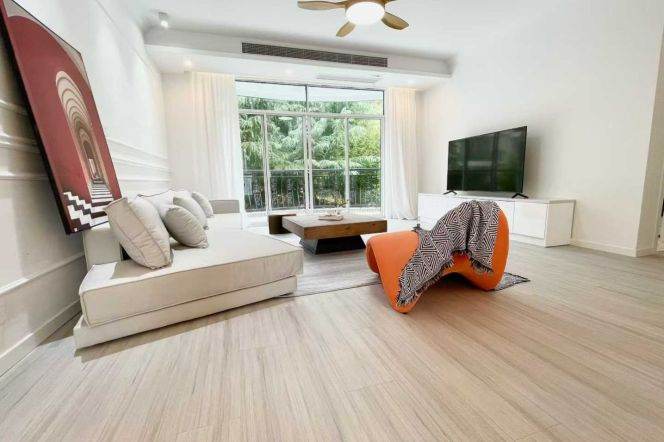 Spacious 2Br,2Bathrooms,outdoor balcony,Nr L2, Wei Ning Rd