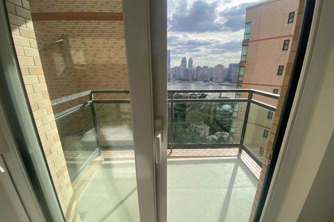 Lujiazui/3br2bt/central AC/floor heat/outdoor balcony/Huangpu River view/club/tennis court