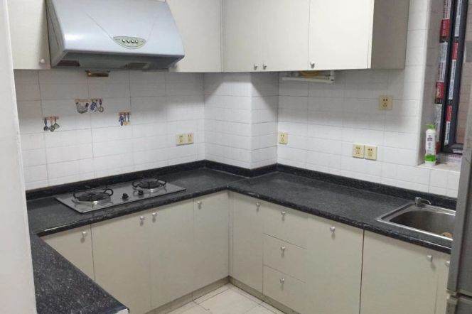 2rooms available walk distance Jiaotong university/DHU