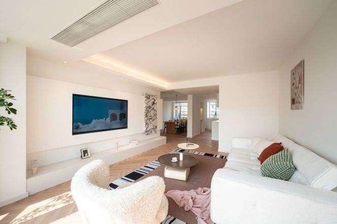 Moder3brs with floor heating belong to Xintiandi area