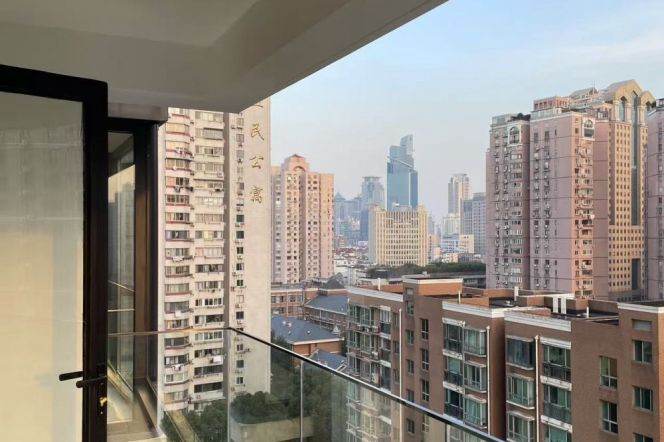Great Compound/Spacious&Modern&Bright 2Bdrs 1Bath Apt+L14 Wu Ding Rd+Huge Balcony