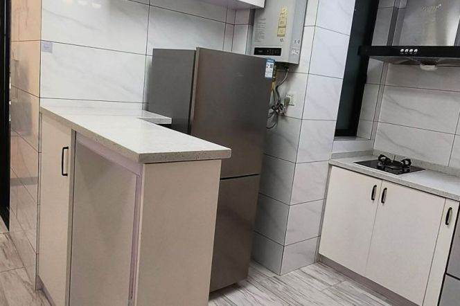 Nice yard 1Br/1Lr/1Bt apt nr Changping rd,M7