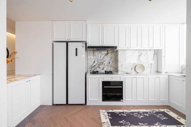 modern 4brs floor heating modern furniture nice view in Xujiahui line 1,9,11 only 36K