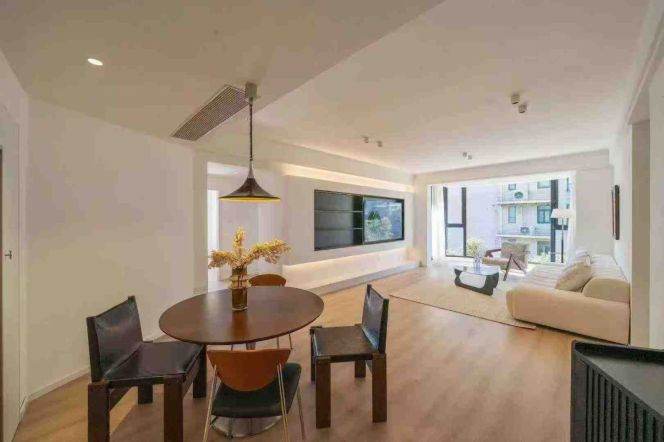 Spacious-Fashion-lift-3Br-2lvr-2bth-Changshou rd/Putuo area/L13/14