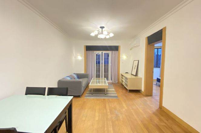 Outdoor balcony,1BR,Yan Ping rd,Nr Jing'an temple station,L2,7