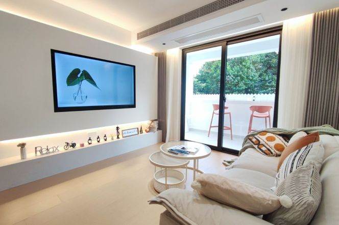 Cozy bright 2brs 2lrs Balcony Nr L15 yaohong rd sta 