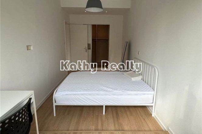 Loads of lights 1BR APT Changle Rd Jing’an Temple 7.9k