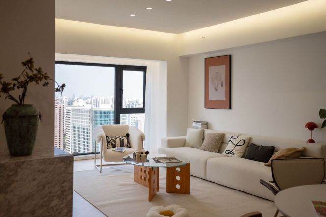 Spacious bright 2br/2bt@Hanzhong rd 130sqm with ceiling to floor windows