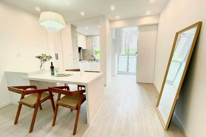 Spacious 2Br,2Bathrooms,outdoor balcony,Nr L2, Wei Ning Rd