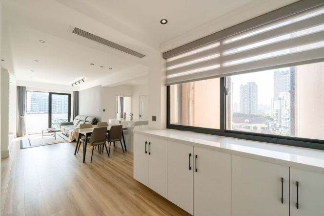 2Beds with Floor Heating in Huangpu. Dual South Facing Layout/ Subway Access /Washer-Dryer Combo 