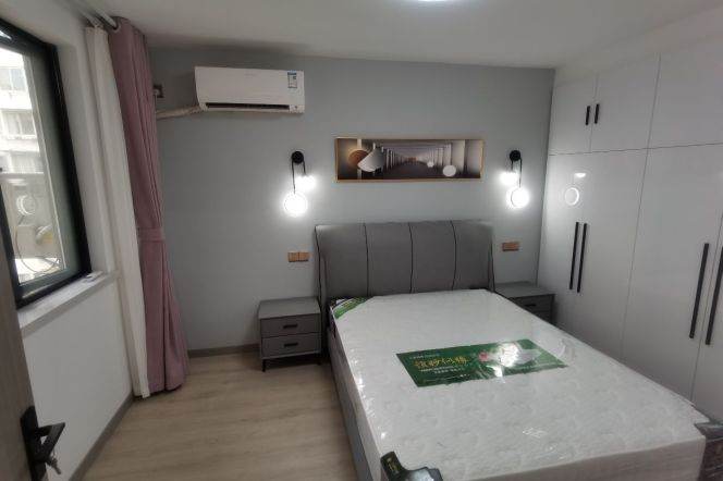 jiaotong uni elevator 1BR/living room@L10/11