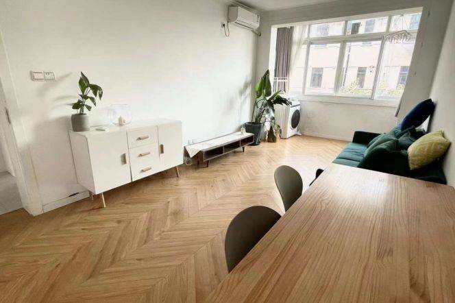 Changshu Rd. bright and cozy 1br green view