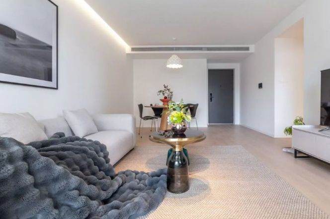 Lujiazui/3br2bt/central AC/floor heat/gym/tennis court/pool/outdoor balcony dishwasher