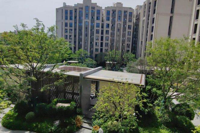 Modern compound 3 br  with floor heating near Wellington Shanghai.L 6/8/11