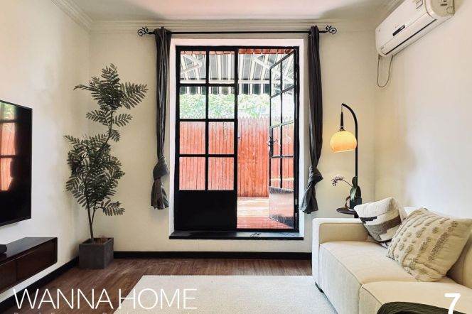 Quiet Compound/Jiangsu Rd+Jing'an Temple/Stairs/Lovely Terrace/Large Storages/Cozy1br