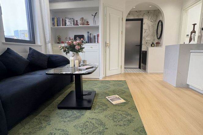 xingguo rd 2br with balcony