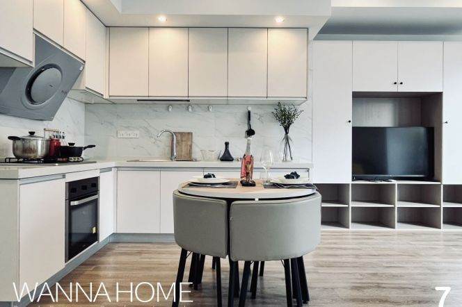 Luxury Building/Jiangsu Rd/Elevator/Huge Living+Dining/Large Storages/Heater/Cozy1br