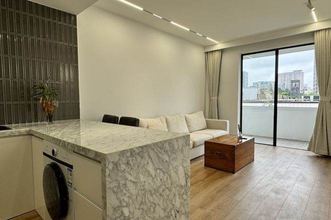 Modern 2Br+Open balcony +floor heating @ Hengshan rd & Zhaojiabang rd Mt