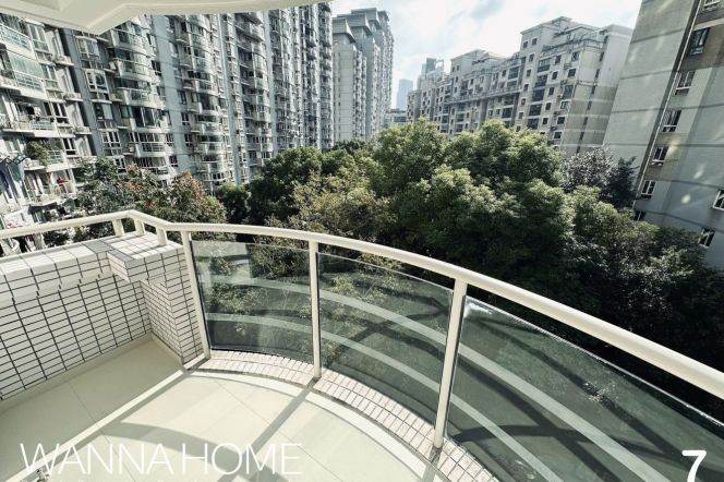 Garden Compound/Line 1/12/13 MT/Suzhou Creek/Elevator/Open Balcony/Large Storages/Cozy2+1br2bt