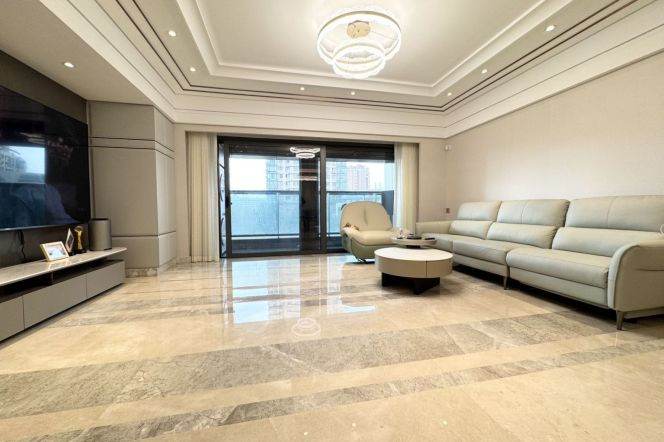 Premier 175m² 3BR Residence in High-End New Compound/Lujiazui