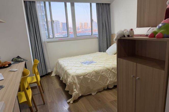 1Studio near line 1/3/4 and convenient to SISU(ESSCA) can long and short lease