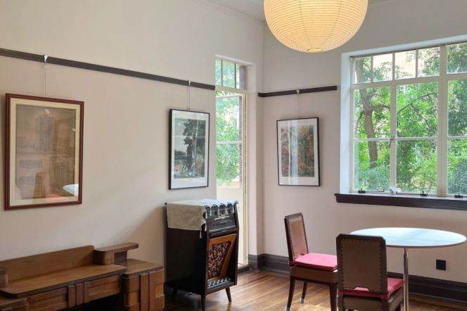 Classic Charm on West Jianguo Road | 2BR Old Apt w/Big Balcony