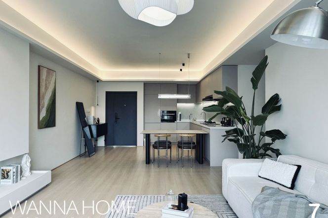 Luxury Building/Line 1/3/4/13 MT/Suzhou Creek View/Bathtub/Large Storages/Cozy2+1br2bt