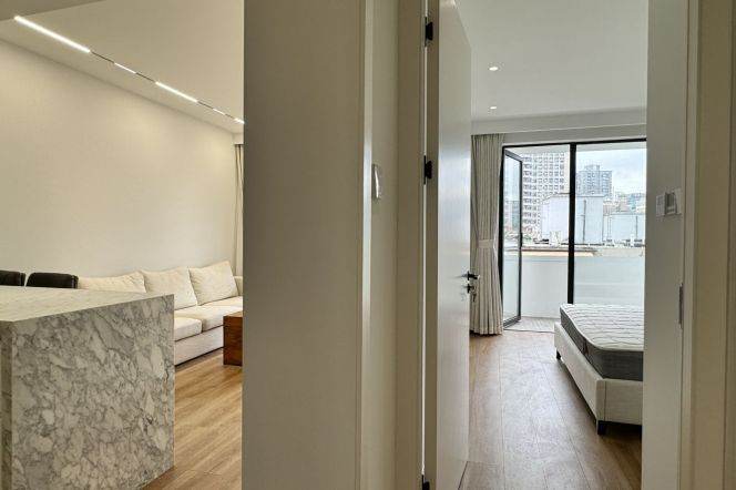 Modern 2Br+Open balcony +floor heating @ Hengshan rd & Zhaojiabang rd Mt