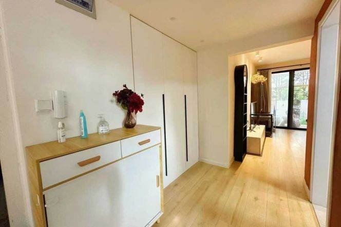 1br, with garden, subway L1,3,15, key, 6.5k