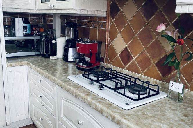 Spacious Shared Apartment Available in Jing’an Area