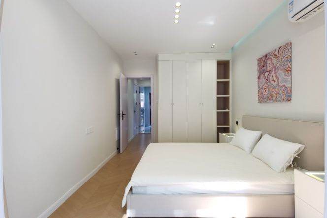 (M)longhua rd 1BR/big yard@L7/12