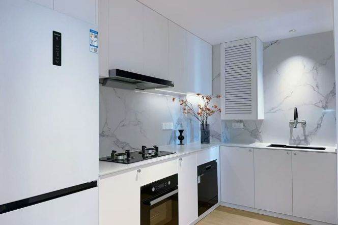 Modern 2brs with floor heating in central Zhong shan park
