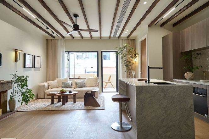 Outdoor balcony,3BR+1Storage room,Nr Jing'an temple station,L2,7