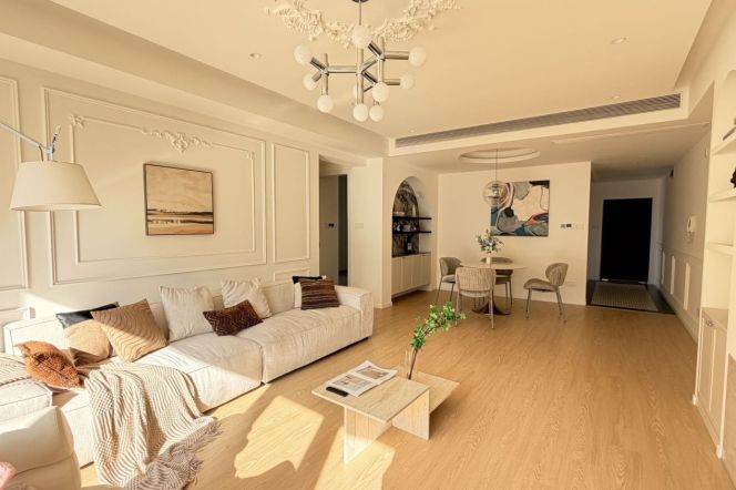 Modern 2brs with floor heating in central Xujiahui