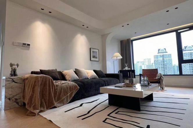 Modern 2brs with floor heating belonged to Xintiandi area,