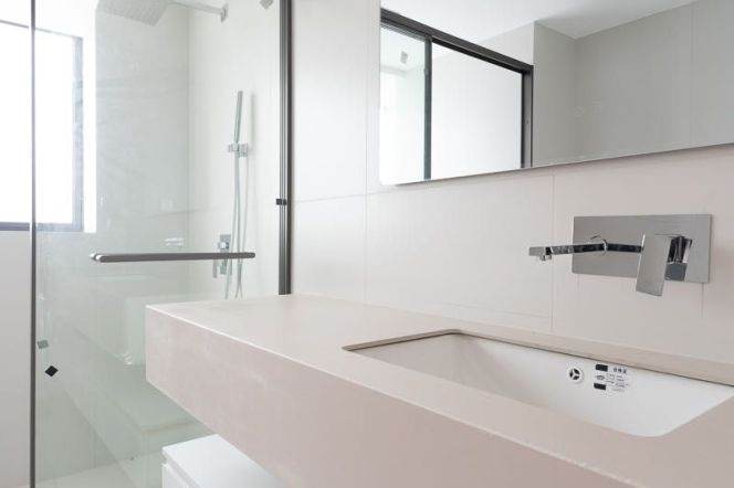 Modern 3brs with floor heating belong to Jing an temple area