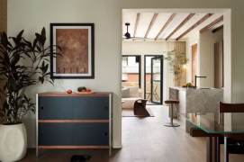 Historical Building 3+1 bedrooms with Balcony @Jing'an Temple,West Nanjing Road