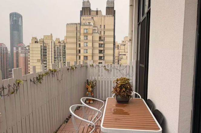 2 Brs with Open Balcony/Floor Heating/Central ac/Oven, 110 sqm @ Madang Metro L9&13